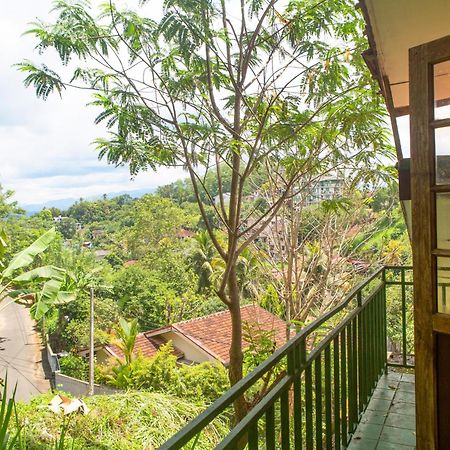 Araliya Holiday Bungalow Kandy Esterno foto