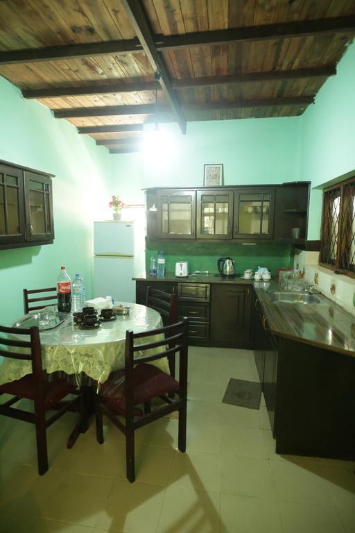 Araliya Holiday Bungalow Kandy Esterno foto