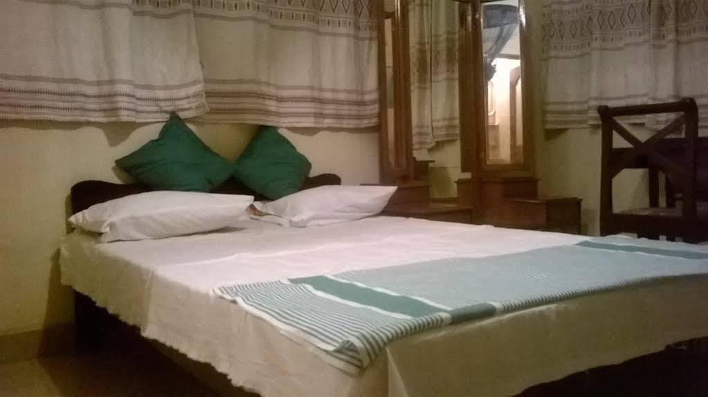 Araliya Holiday Bungalow Kandy Esterno foto