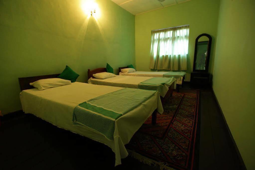 Araliya Holiday Bungalow Kandy Esterno foto