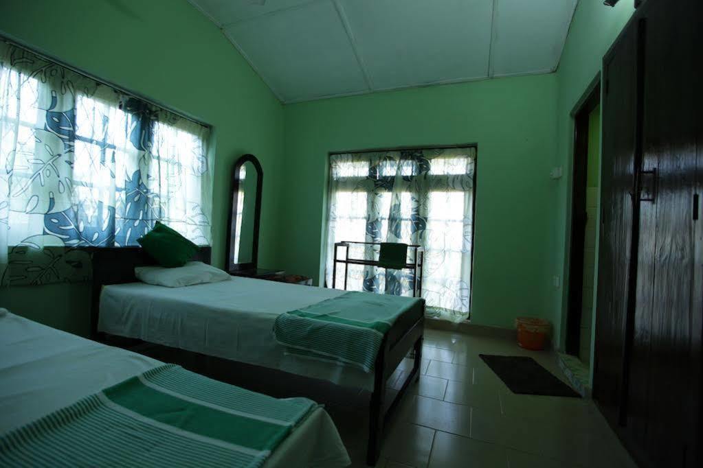 Araliya Holiday Bungalow Kandy Esterno foto