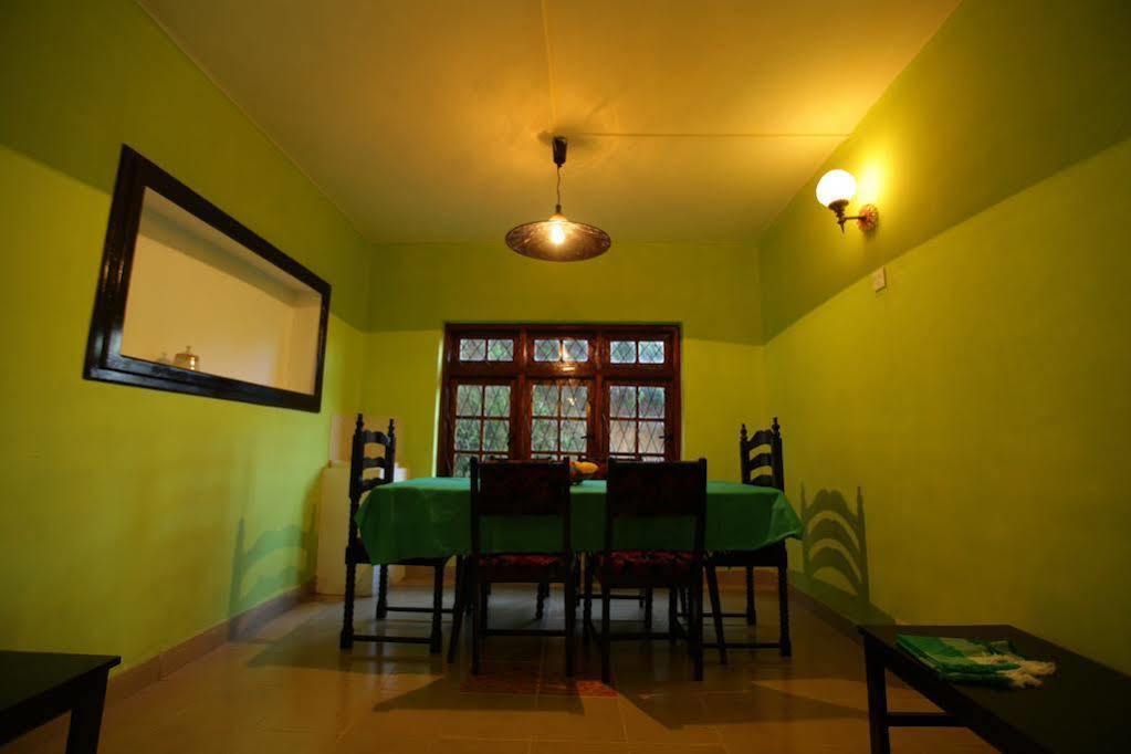 Araliya Holiday Bungalow Kandy Esterno foto