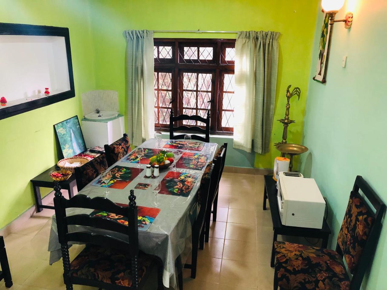 Araliya Holiday Bungalow Kandy Esterno foto