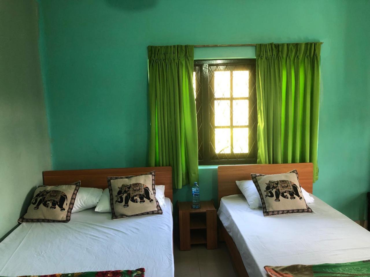 Araliya Holiday Bungalow Kandy Esterno foto